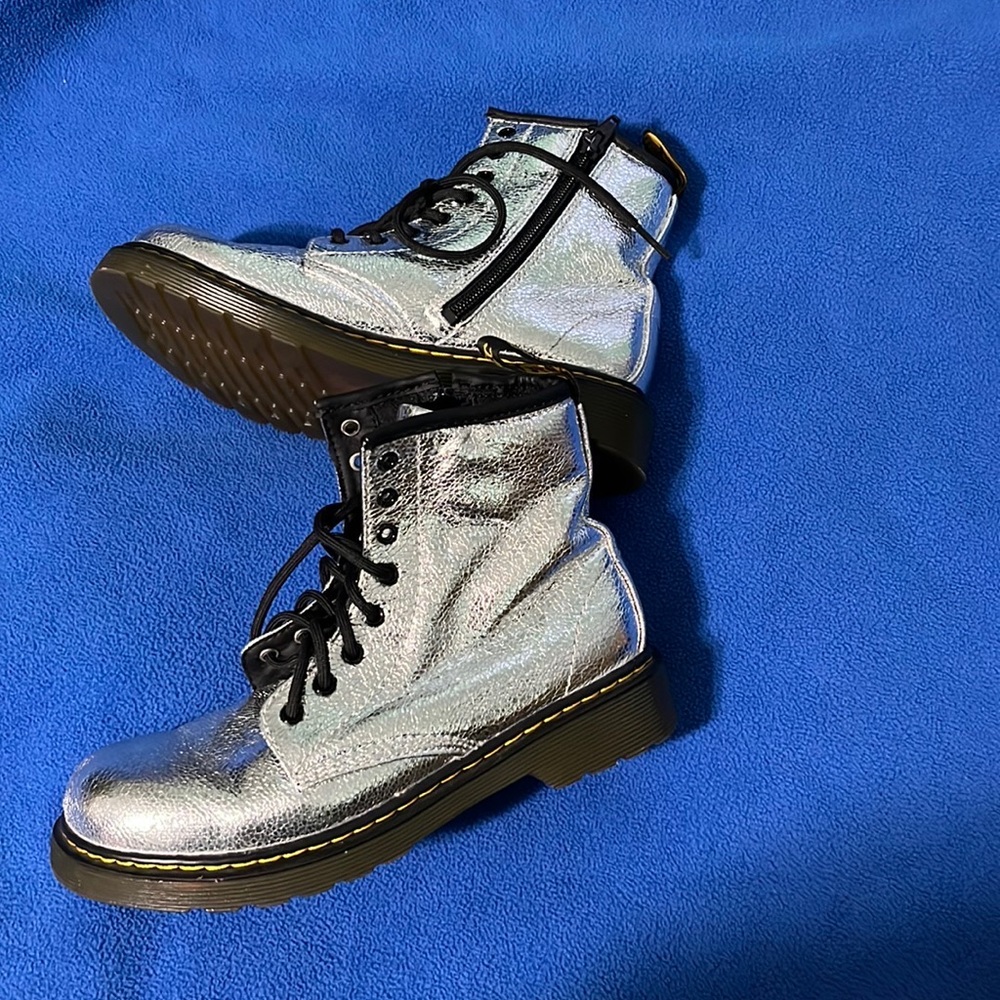 Dr Martens boots for girls size 3